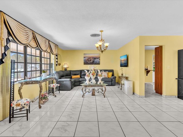 2285 NW 195th Street, Miami Gardens, FL 33056