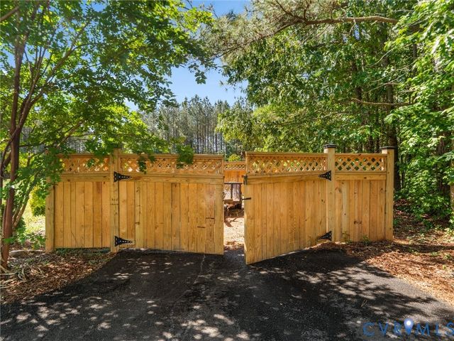 3845 Mill Mount Dr, Powhatan, VA 23139