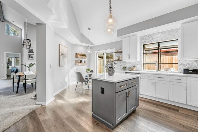 3860 W Beechwood, Fresno, CA 93711