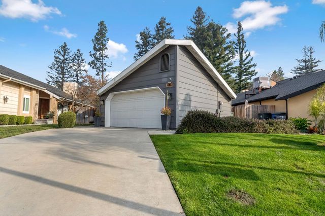 3860 W Beechwood, Fresno, CA 93711