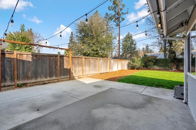 3860 W Beechwood, Fresno, CA 93711