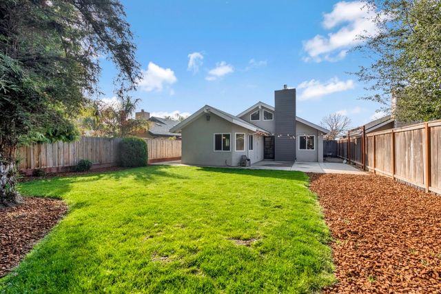 3860 W Beechwood, Fresno, CA 93711