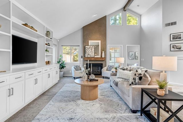 3860 W Beechwood, Fresno, CA 93711