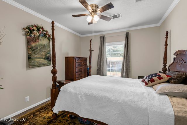 17990 Cuevas Road, Kiln, MS 39556