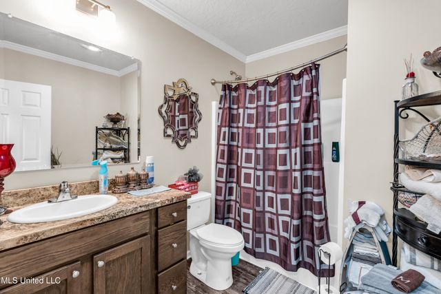 17990 Cuevas Road, Kiln, MS 39556