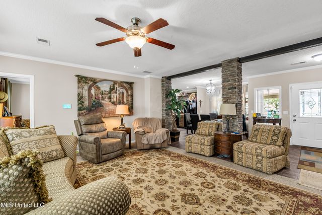 17990 Cuevas Road, Kiln, MS 39556