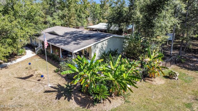 17990 Cuevas Road, Kiln, MS 39556