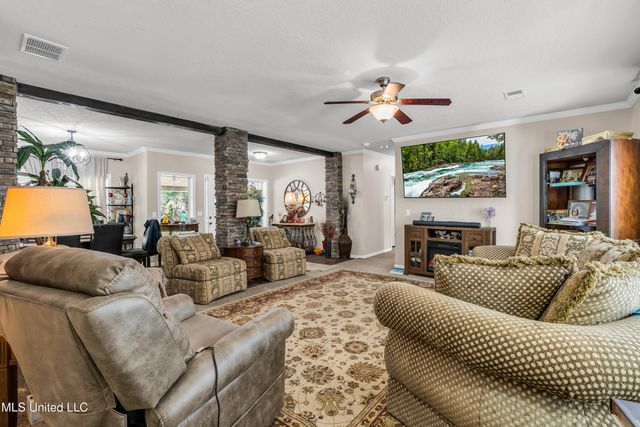 17990 Cuevas Road, Kiln, MS 39556