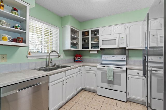 3905 Brandon Park Drive, Garland, TX 75044