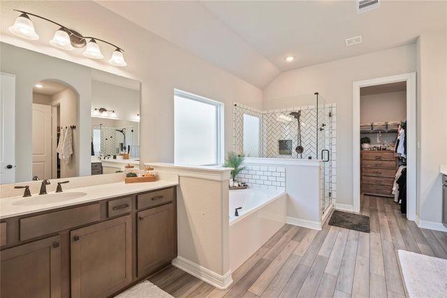 1515 Lake Mija Circle, Seabrook, TX 77586