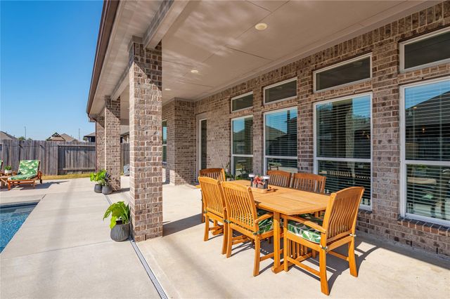 1515 Lake Mija Circle, Seabrook, TX 77586