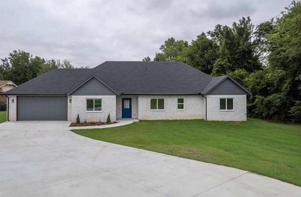 9717 NE 10th Street, Midwest City, OK 73130