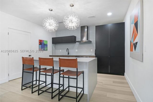811 NE 17th Ct 0, Fort Lauderdale, FL 33305