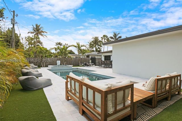 811 NE 17th Ct 0, Fort Lauderdale, FL 33305