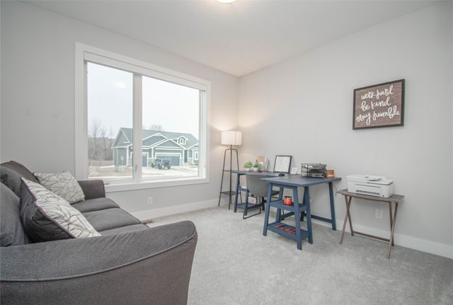 14301 Sutton Drive, Urbandale, IA 50323