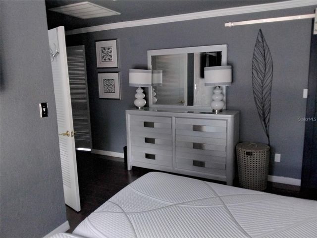 6332 11TH AVENUE S, Gulfport, FL 33707