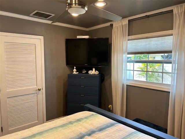 6332 11TH AVENUE S, Gulfport, FL 33707