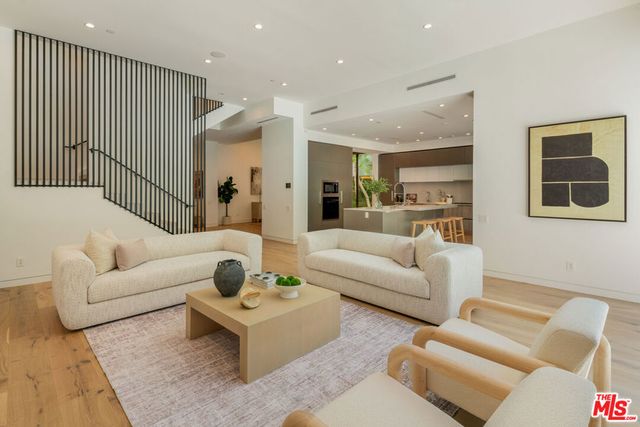 637 N Crescent Heights Boulevard, Los Angeles, CA 90048