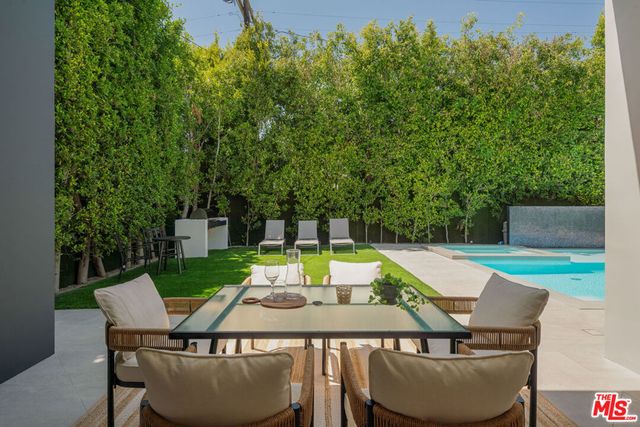 637 N Crescent Heights Boulevard, Los Angeles, CA 90048