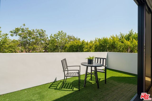 637 N Crescent Heights Boulevard, Los Angeles, CA 90048