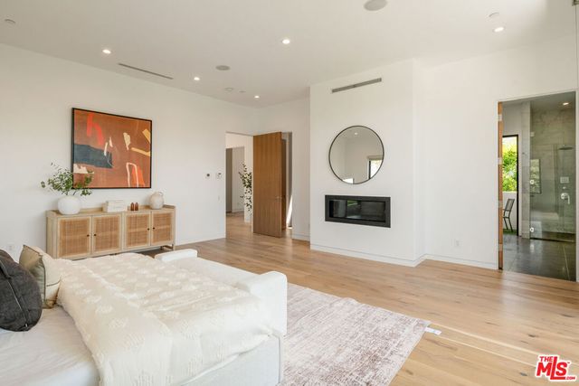 637 N Crescent Heights Boulevard, Los Angeles, CA 90048