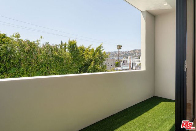 637 N Crescent Heights Boulevard, Los Angeles, CA 90048