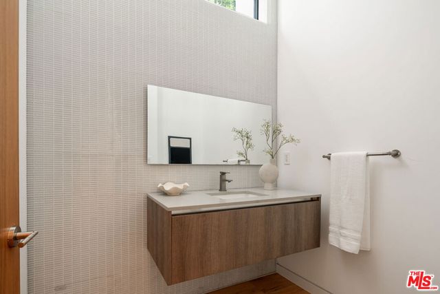 637 N Crescent Heights Boulevard, Los Angeles, CA 90048