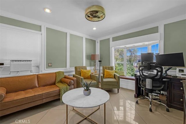 4161 Keever Avenue, Long Beach, CA 90807