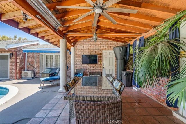 4161 Keever Avenue, Long Beach, CA 90807