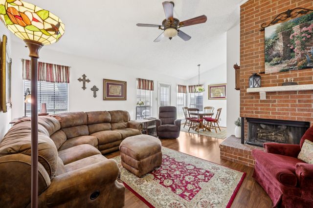 911 Sanders Drive, Duncanville, TX 75137