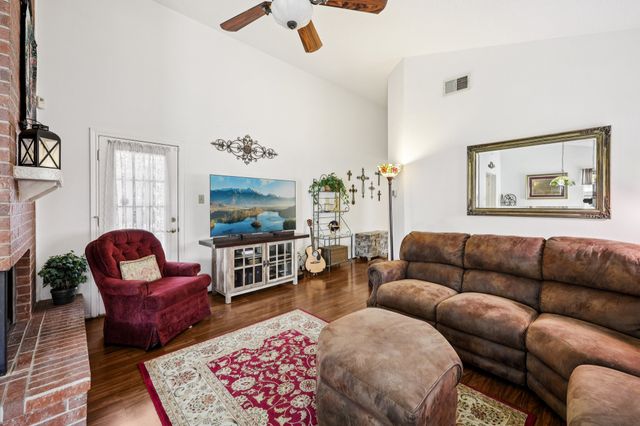 911 Sanders Drive, Duncanville, TX 75137