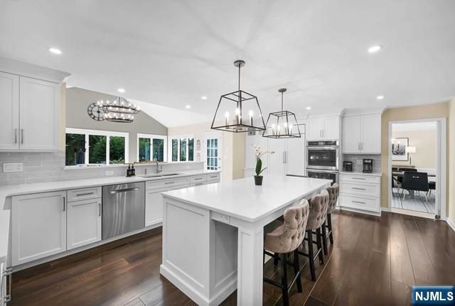 739 Shoshone Trail, Franklin Lakes, NJ 07417