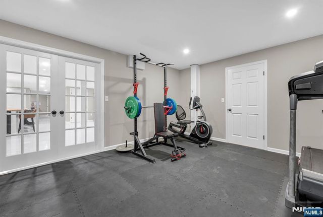 739 Shoshone Trail, Franklin Lakes, NJ 07417