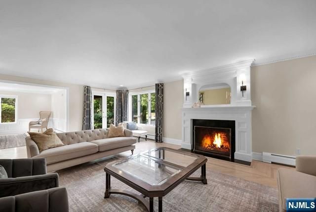 739 Shoshone Trail, Franklin Lakes, NJ 07417