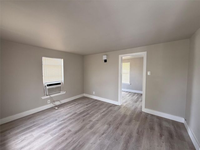 7002 Corsicana Street A, Houston, TX 77020