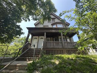 2733 N 12th STREET, Milwaukee, WI 53206