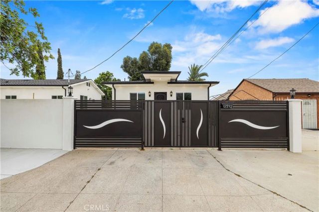 8149 Saint Clair, North Hollywood, CA 91605