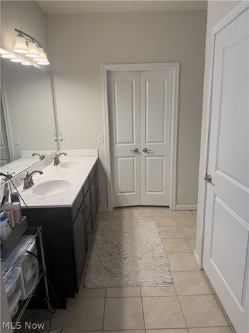 3659 Shady Timber Drive, Twinsburg, OH 44087