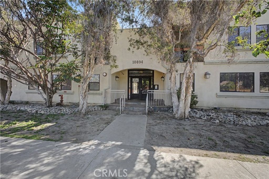 10894 Olinda Street 109, Sun Valley (los Angeles), CA 91352