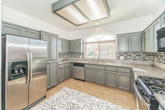 3770 W Princeton Avenue, Fresno, CA 93722