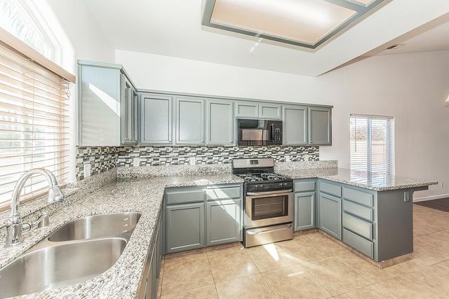 3770 W Princeton Avenue, Fresno, CA 93722