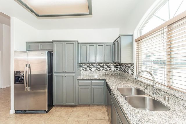 3770 W Princeton Avenue, Fresno, CA 93722