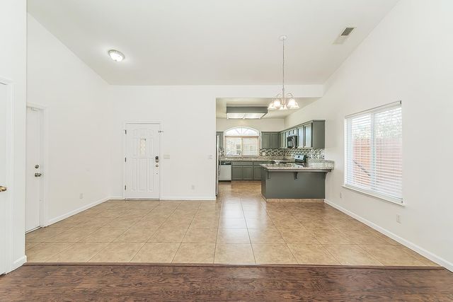 3770 W Princeton Avenue, Fresno, CA 93722