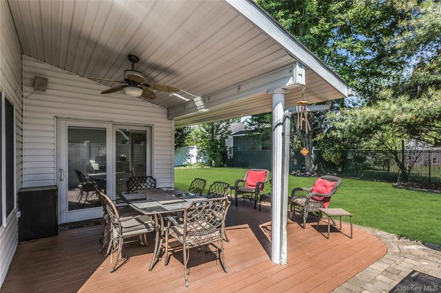 259 Willowood Drive, Wantagh, NY 11793