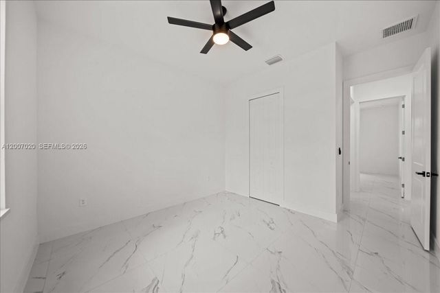 1033 E Plymouth St E, Lehigh Acres, FL 33974
