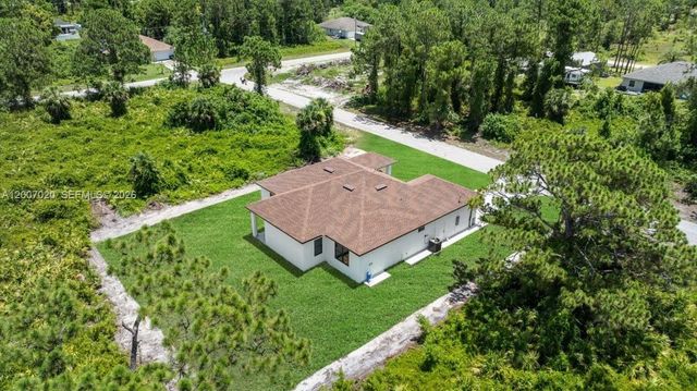 1033 E Plymouth St E, Lehigh Acres, FL 33974