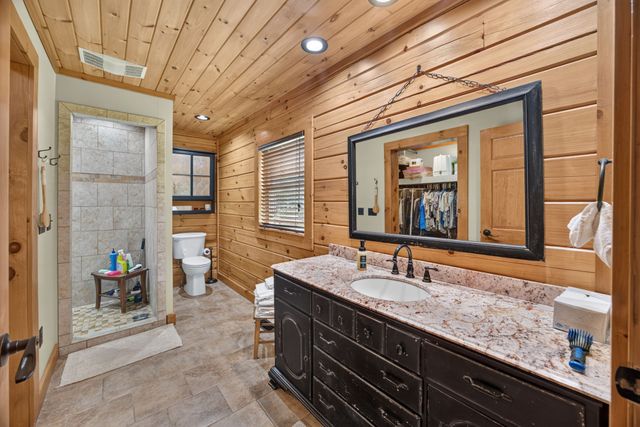 20 Magee Ln, Elmwood, TN 38560