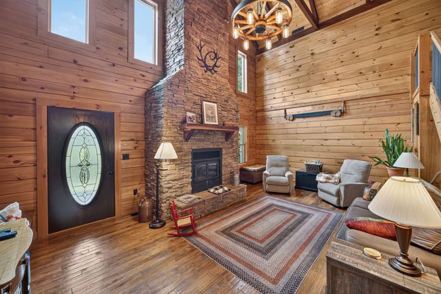20 Magee Ln, Elmwood, TN 38560
