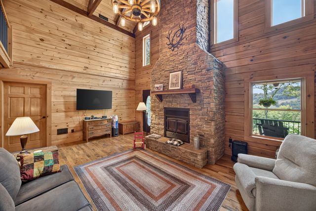 20 Magee Ln, Elmwood, TN 38560