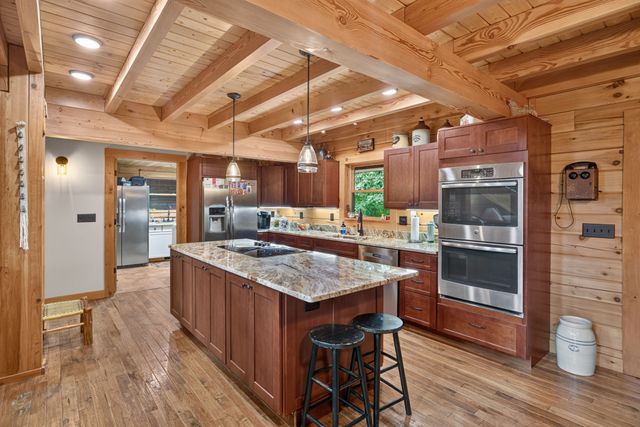 20 Magee Ln, Elmwood, TN 38560